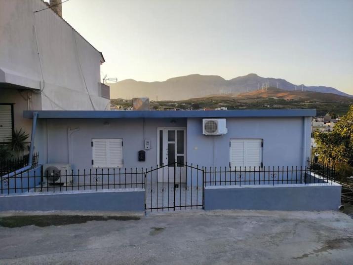 οικογενειακό σπίτι με θέα 4.