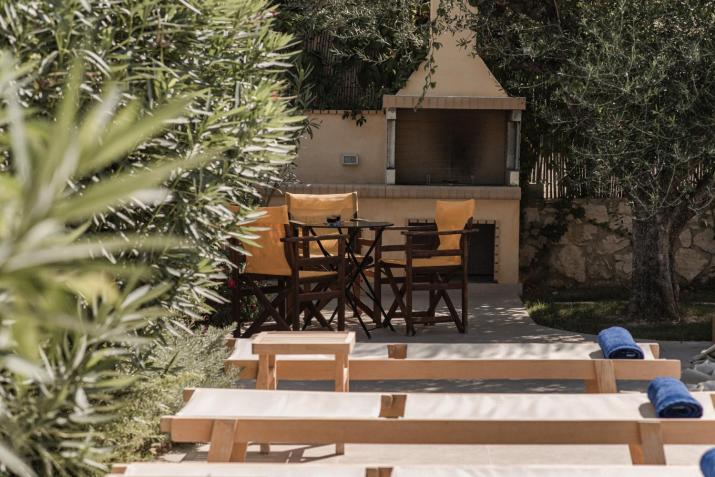 Viatzo Villas - Eclectic Villas with Heated Saltwater Pools