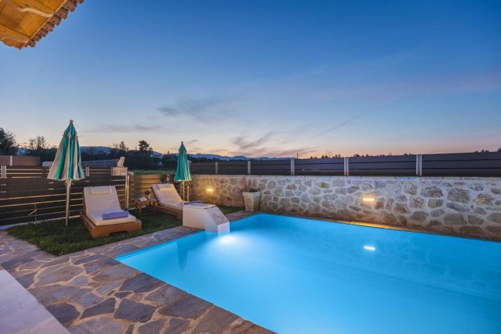 Mateo & Filipos Luxury Villas
