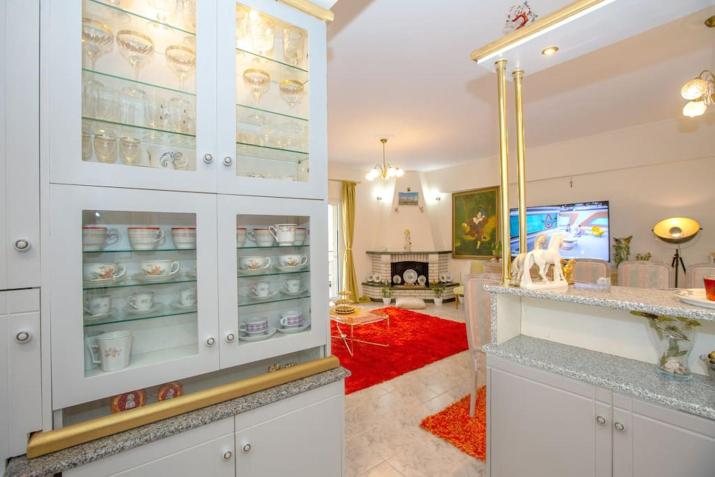 Super Apartment