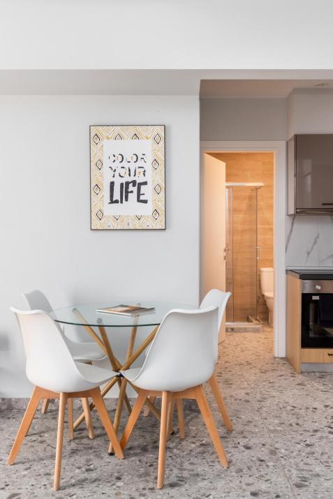 Cassandra Apt by halu! Apartments