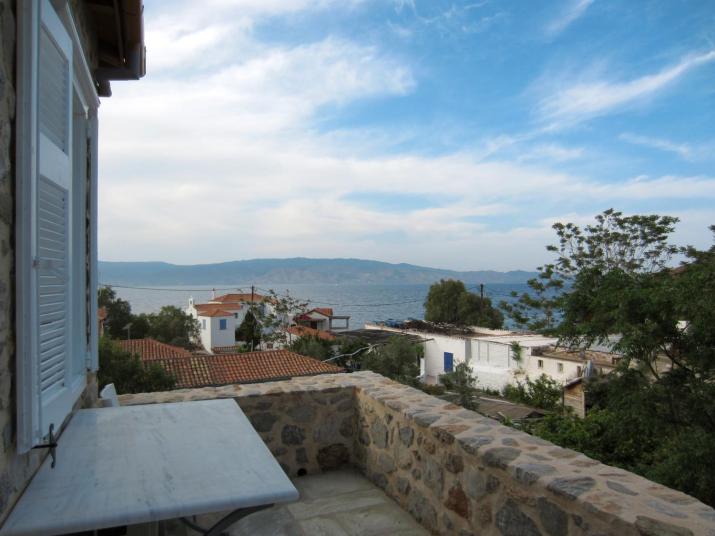 Kiki's Houses Vlichos