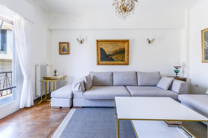 Athenean Classic Apartment at Acropolis Museum & Metro