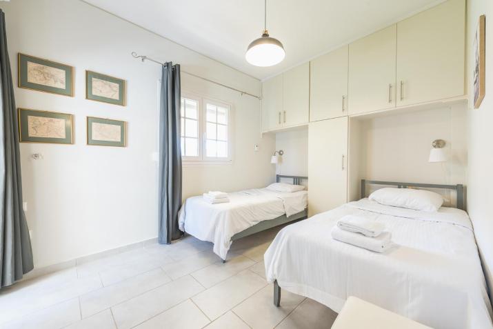 Luxury Home with Jacuzzi and Spectacular Sea Views for 8 Guests