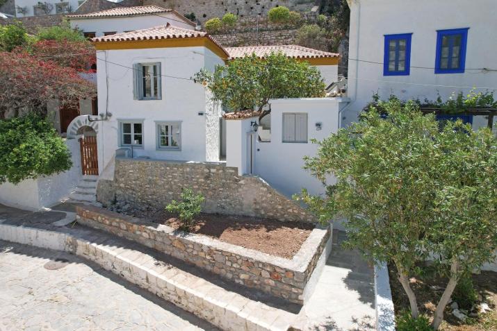 Douskos Citrus Apartments