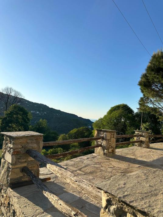So Simple Guest House,Mouresi