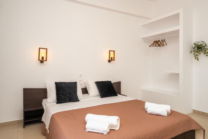 C'est La Vie Rooms and Suites