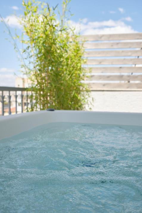 Acropolis view Penthouse46 Jacuzzi Quality living
