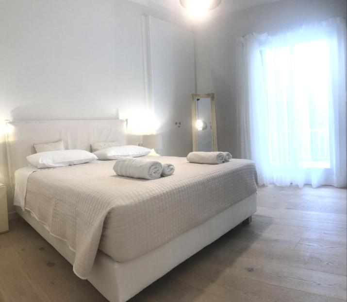 Acropolis Flat