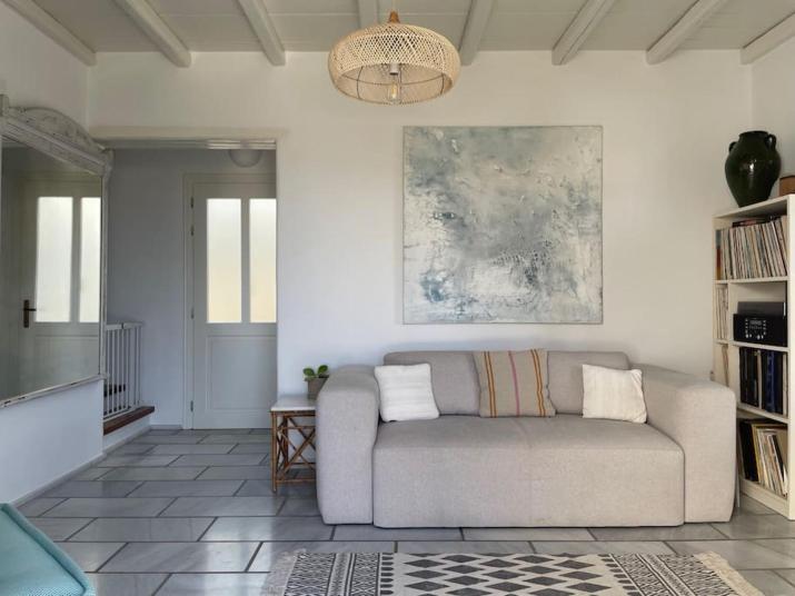 Cycladic family home and gardens 'Villa Botanica'