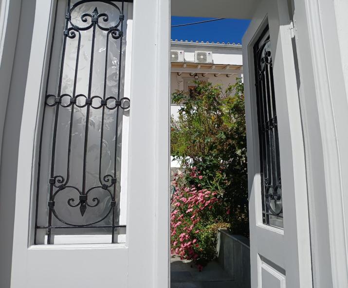 Hydra Memories House