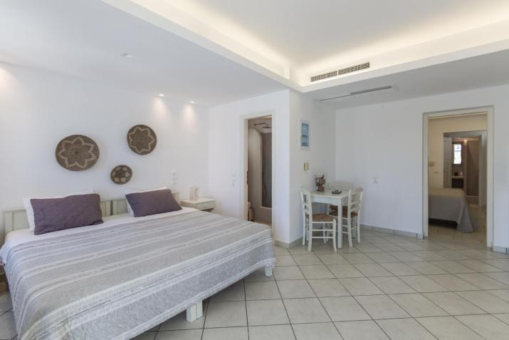 Alexandros Apartments