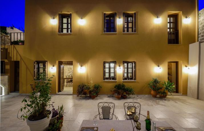 Spanish Knights Inn