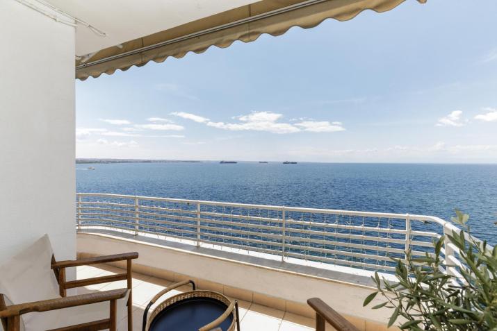 Infinity & Beyond by halu! - Seafront apartments
