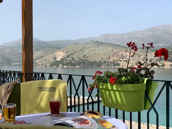 Rouchotas Apartments