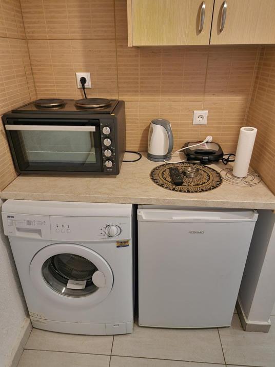 Diana's Cozy 9 Studio