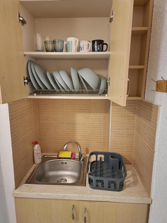 Diana's Cozy 9 Studio