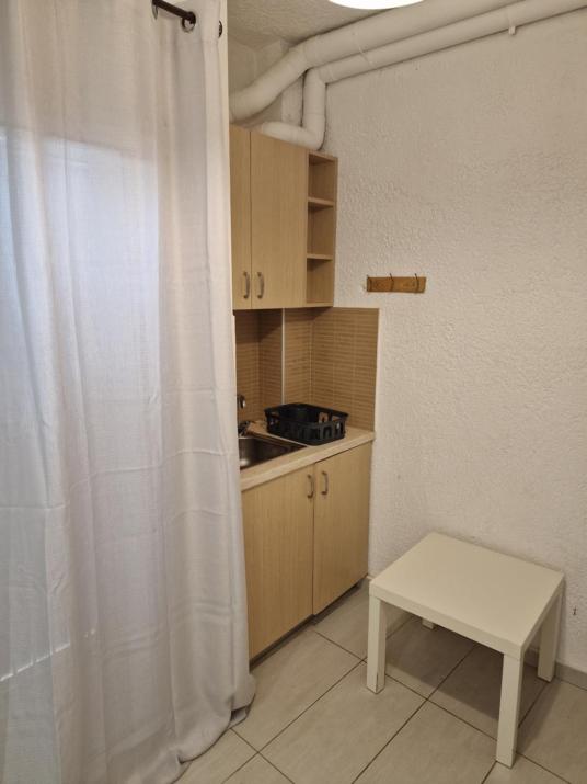 Diana's Cozy 9 Studio