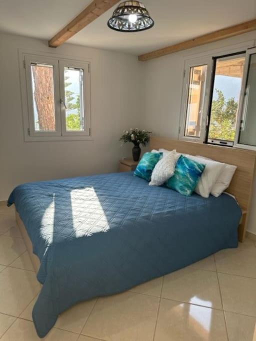 Villa Zola with Views