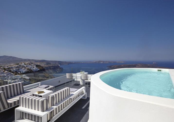 Dreams Luxury Suites