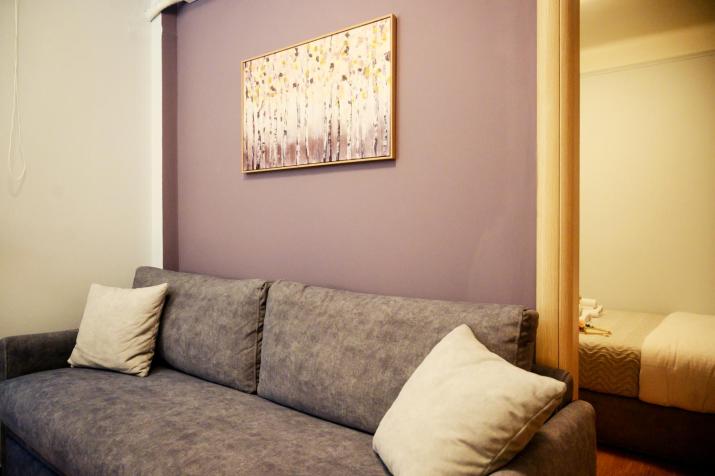 Modern Downtown Flat by GOLDENLAND