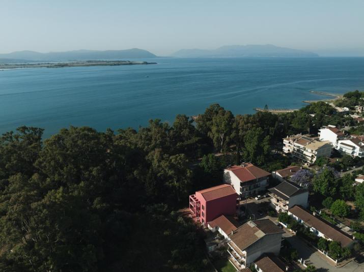 AKTI SEASIDE SUiTES