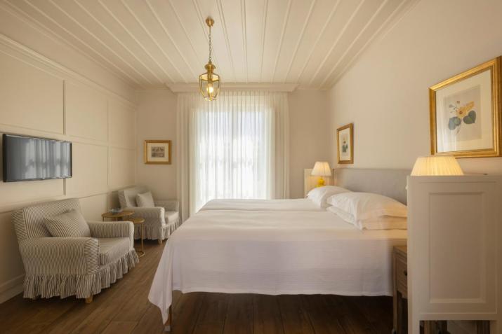 Dorion Hotel