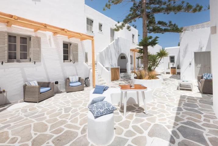 Swell S11 new studio in Naousa