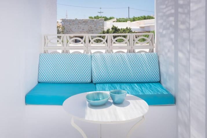 Swell S11 new studio in Naousa