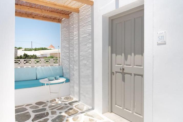 Swell S11 new studio in Naousa