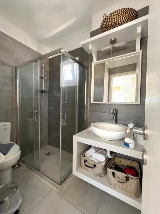 Quiet 3-bedroom sea view house with shared pool