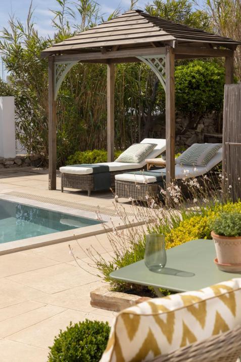 Dorion Hotel
