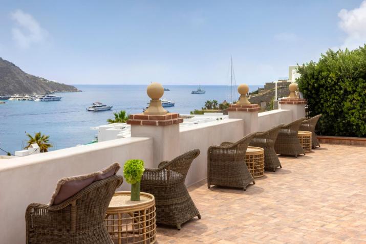 Dorion Hotel
