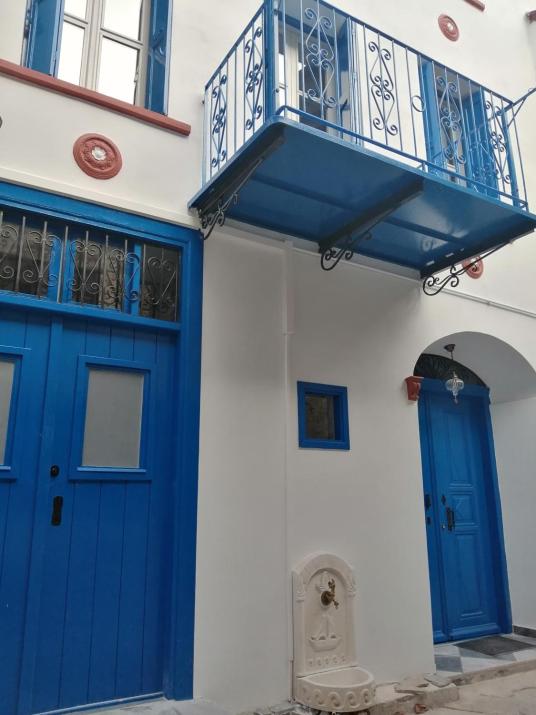 Plomari Nomad House