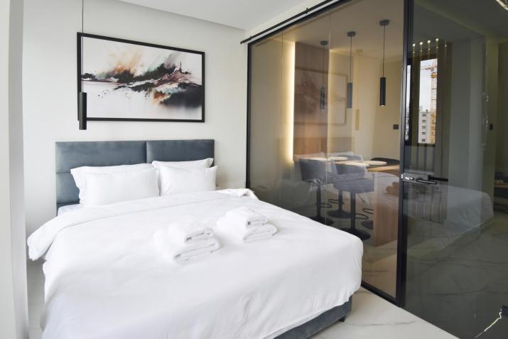 The KLEKO Project by halu! Next to Venizelou metro station