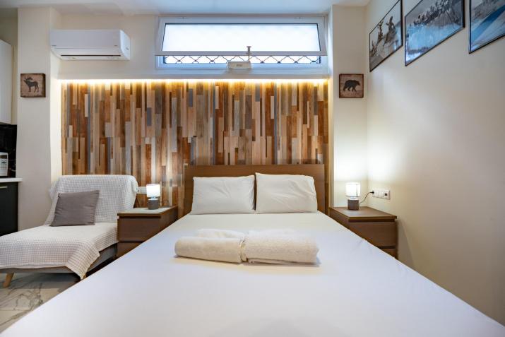 Cozy Studio at Vyronas for 2 pers by MPS