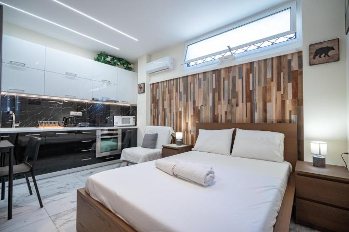 Cozy Studio at Vyronas for 2 pers by MPS