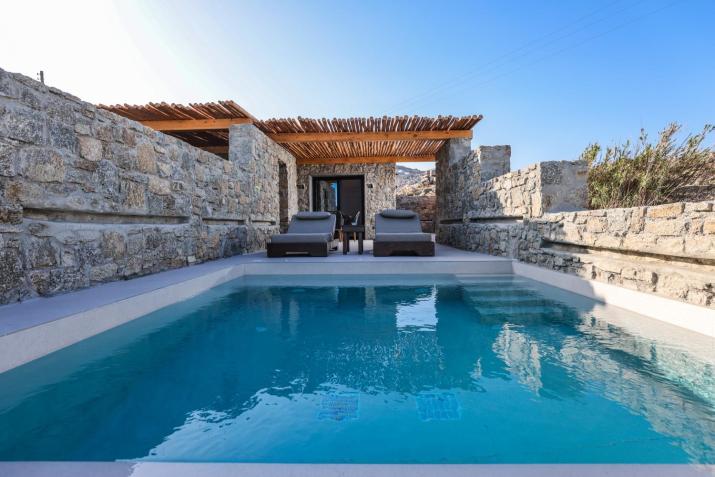 Queen Kalliopi Suites