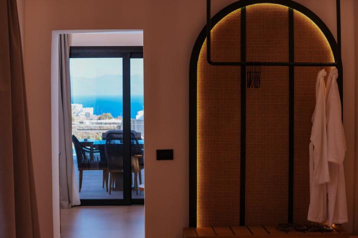 Queen Kalliopi Suites