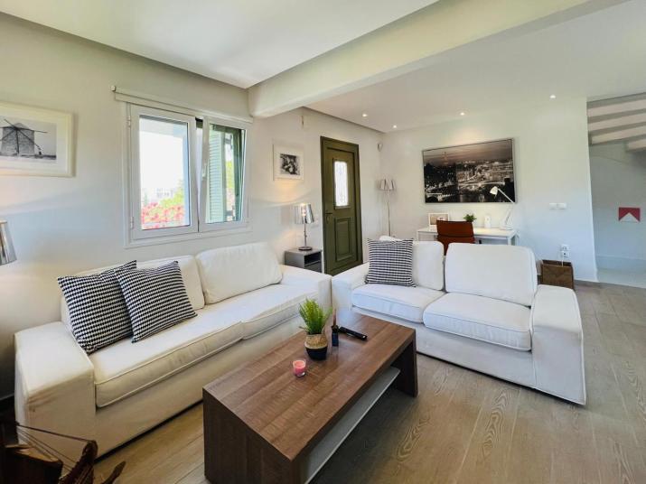 Lefkada Beach Villa