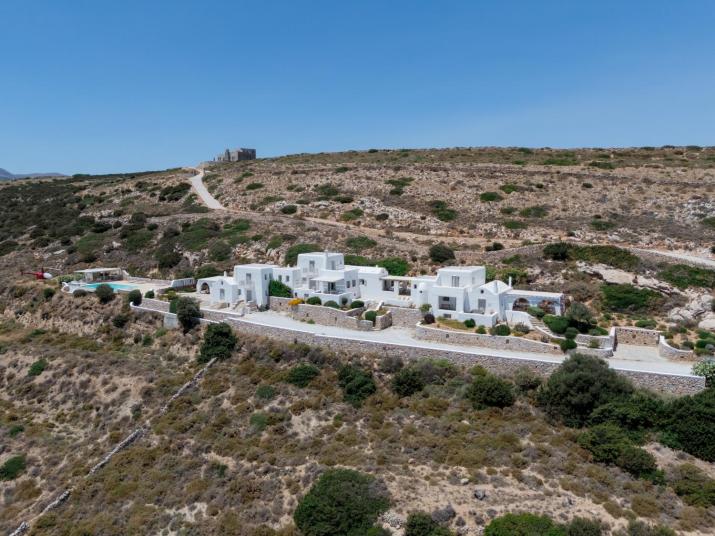 Villa Acqua · Gorgeous pool villa, stunning sea views, helipad!