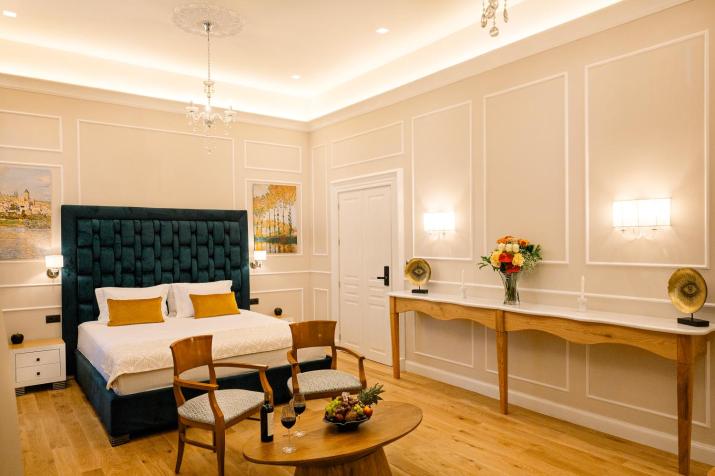Curcumelli Luxury Suites
