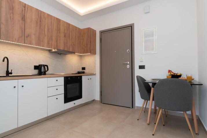 Zante Center Suite A