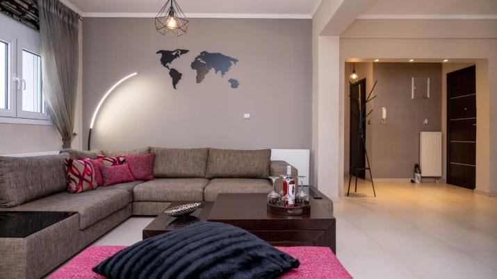 Mary's Modern and Elegant apartment