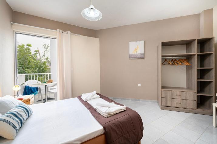 Manias Apartments