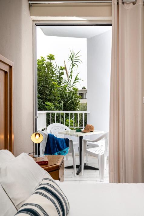 Manias Apartments