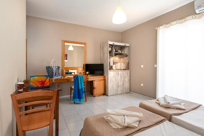 Manias Apartments
