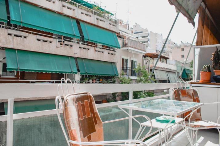 Bright and spacious 2-Bed apartment with balcony