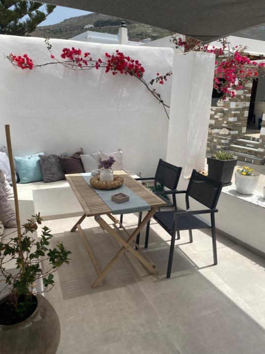 Mellow Paros