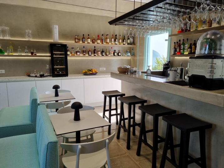 Majo Suites Hotel